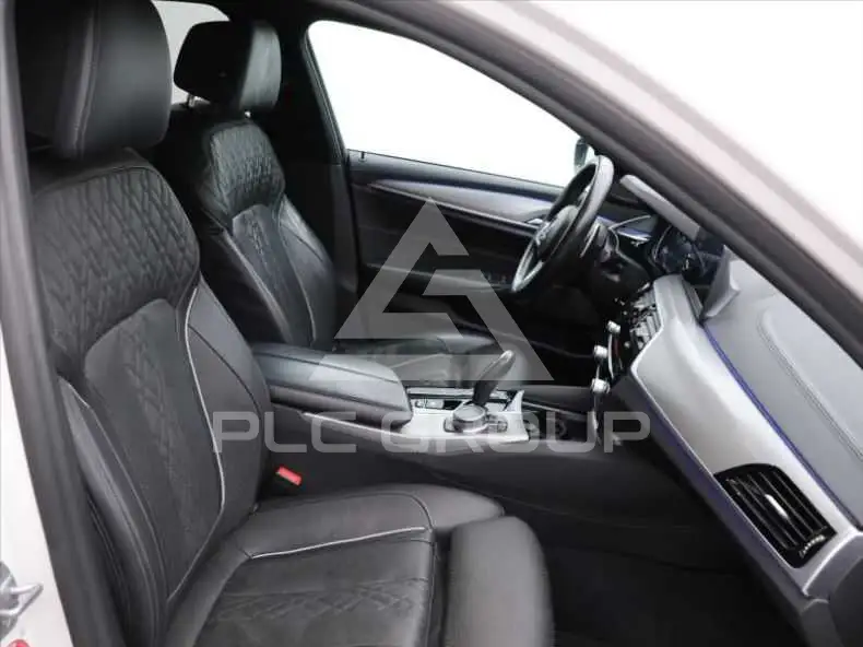 2018 BMW 523