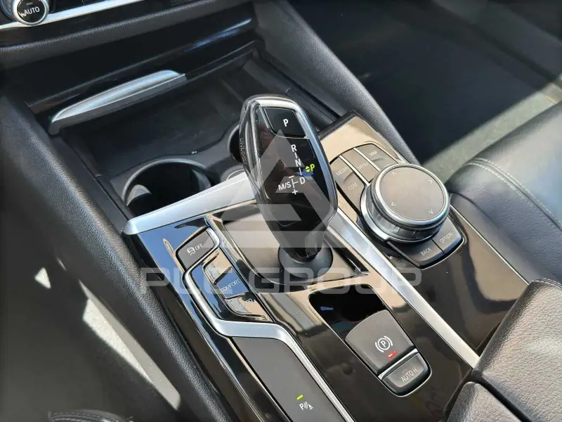 2018 BMW 523