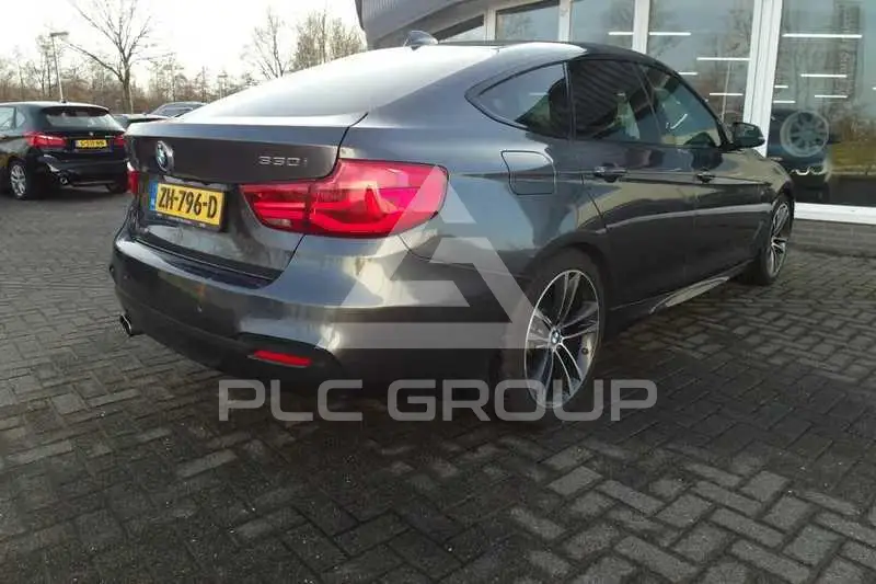 2018 BMW 330