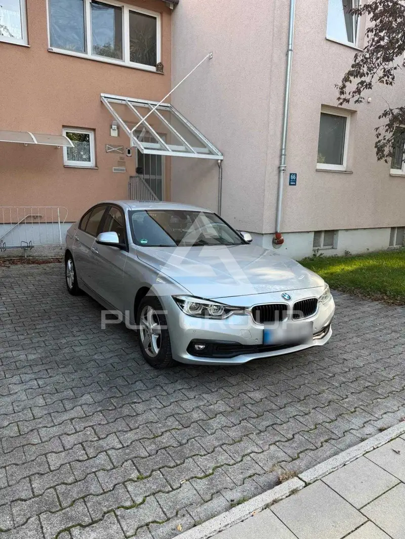 2018 BMW 330