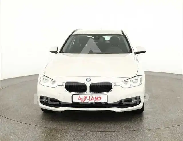 2018 BMW 330