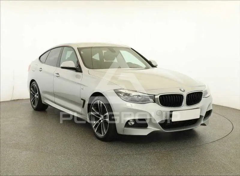 2018 BMW 330
