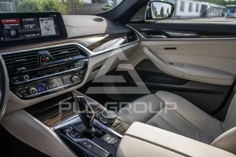 2018 BMW 330