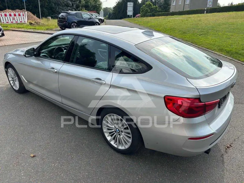 2018 BMW 330