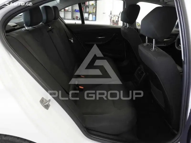 2018 BMW 330