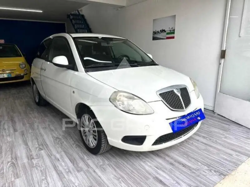 2018 Lancia YPSILON