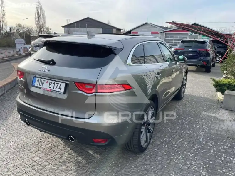 2018 Jaguar F-PACE
