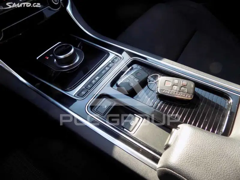 2018 Jaguar XF