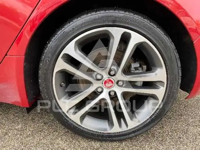 2018 Jaguar XE