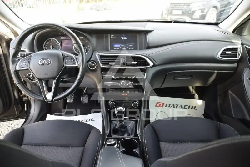 2018 Infinity Q30