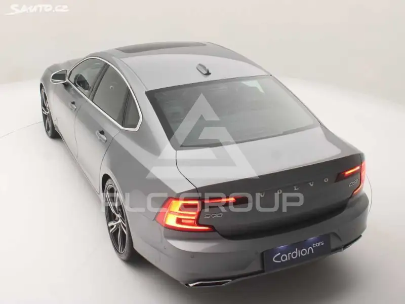 2018 Volvo S90