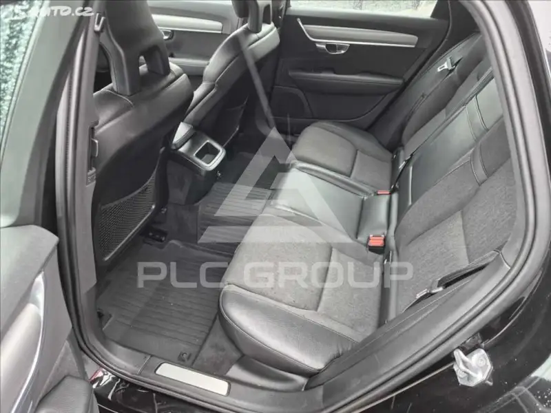 2018 Volvo V90