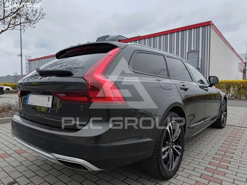 2018 Volvo V90