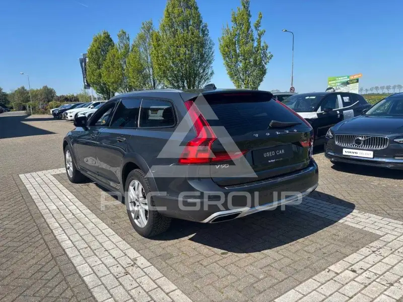 2018 Volvo V90