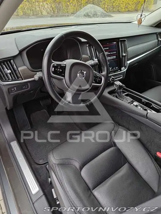 2018 Volvo V90