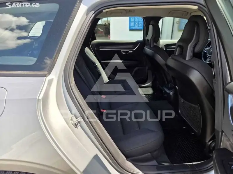 2018 Volvo V90
