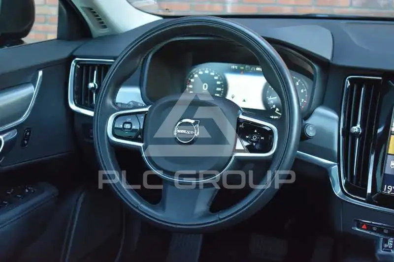 2018 Volvo V90