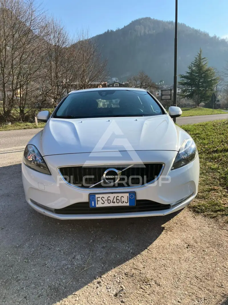 2018 Volvo V40