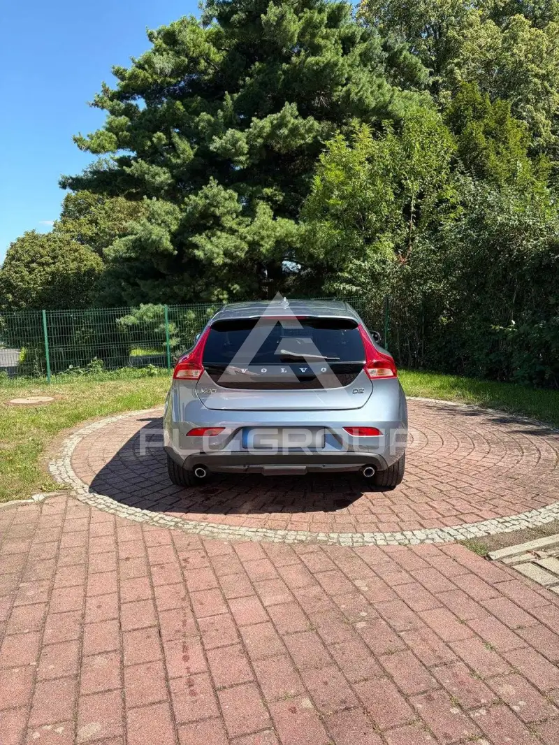 2018 Volvo V40