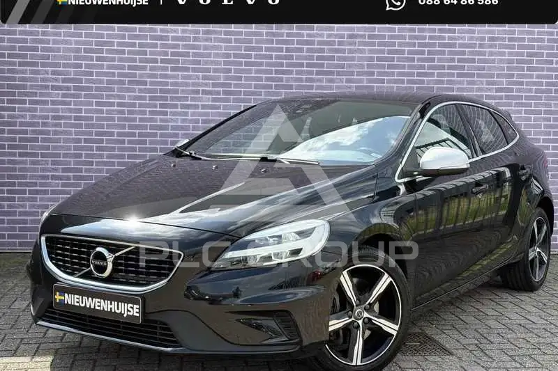 2018 Volvo V40