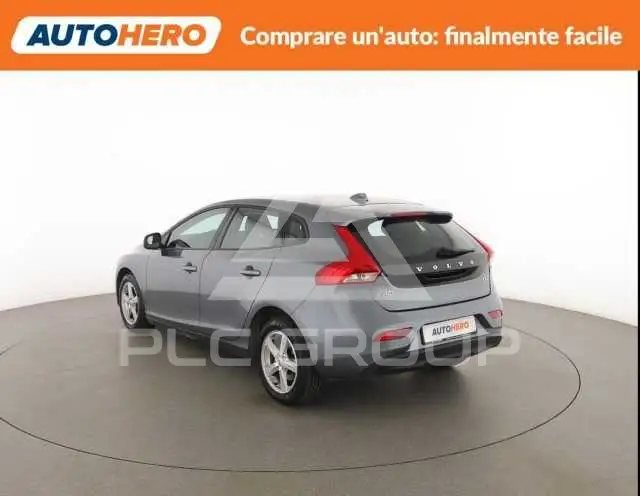 2018 Volvo V40