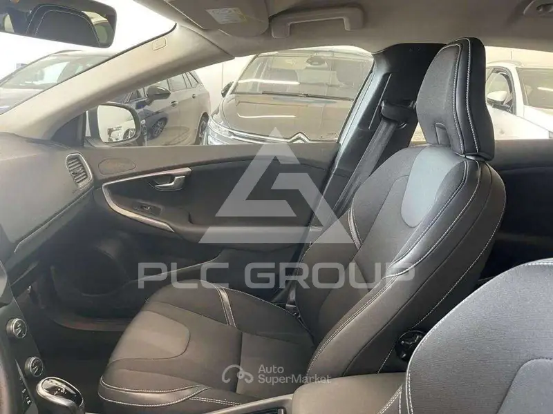 2018 Volvo V40