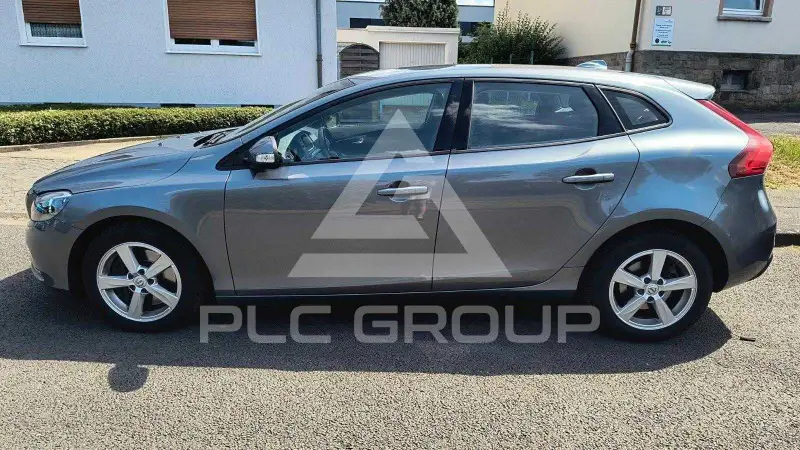 2018 Volvo V40