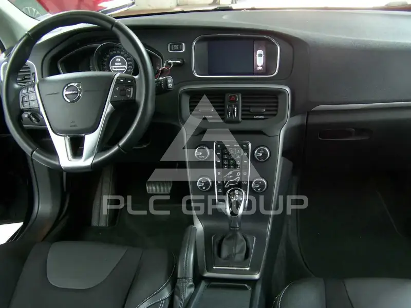 2018 Volvo V40