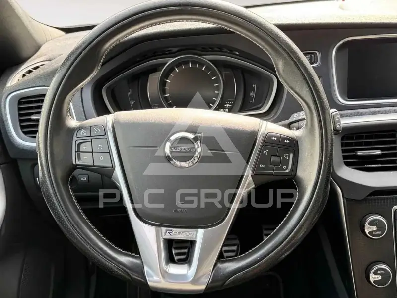 2018 Volvo V40