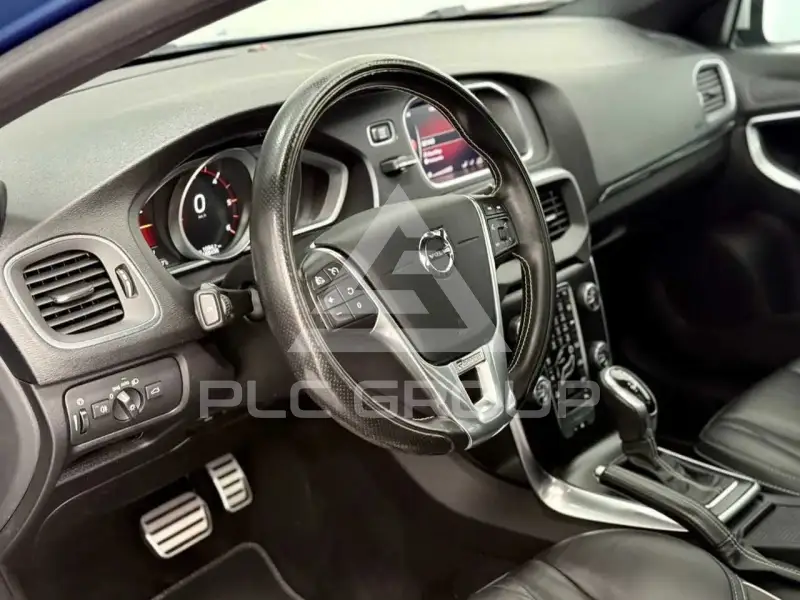 2018 Volvo V40