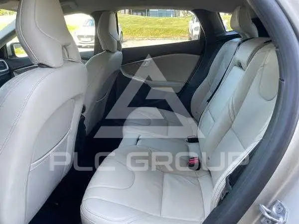 2018 Volvo V40
