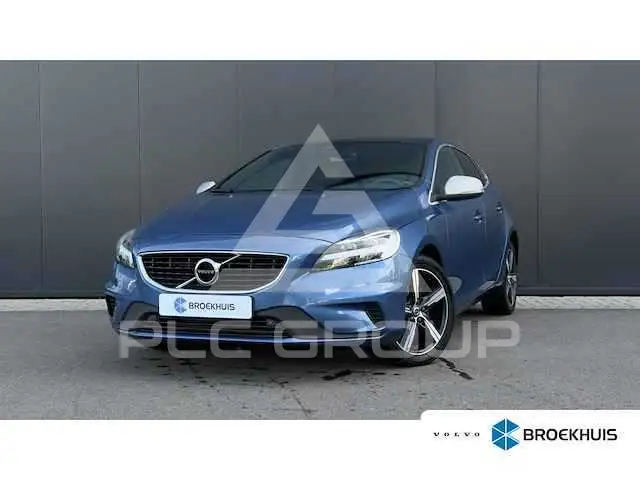 2018 Volvo V40