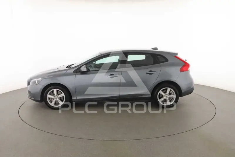 2018 Volvo V40