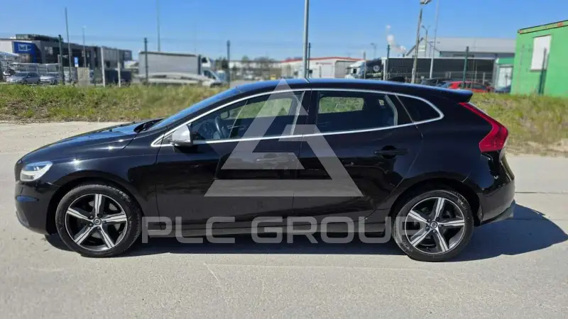 2018 Volvo V40