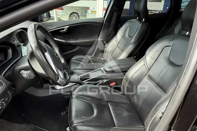 2018 Volvo V40