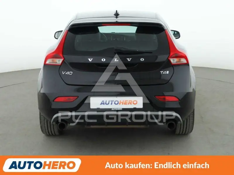 2018 Volvo V40