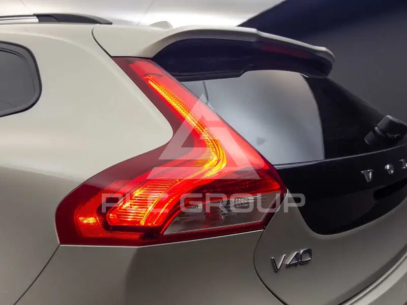 2018 Volvo V40