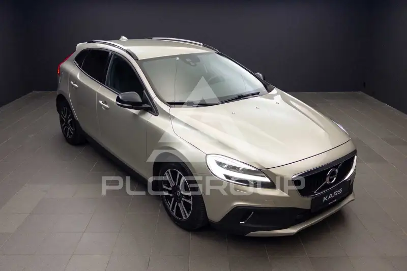 2018 Volvo V40