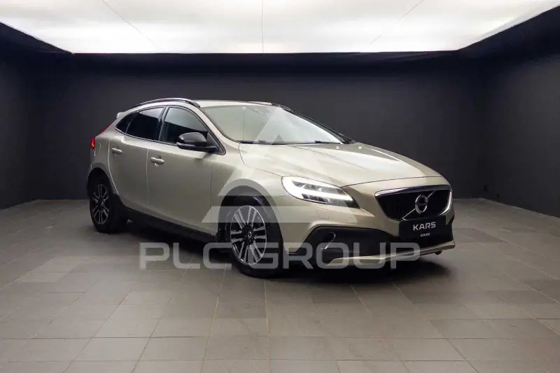 2018 Volvo V40