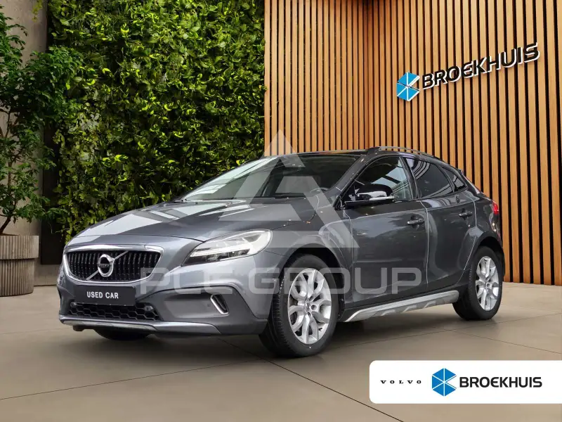 2018 Volvo V40