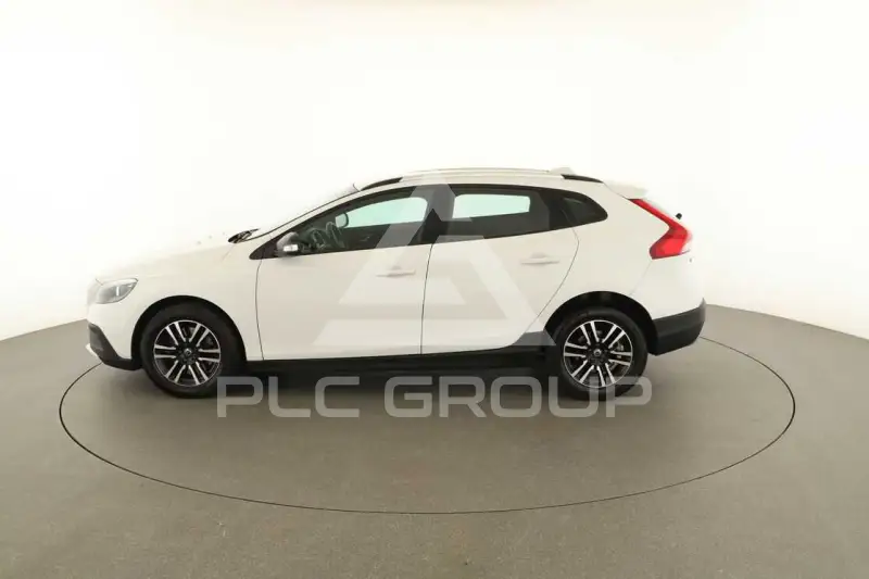2018 Volvo V40