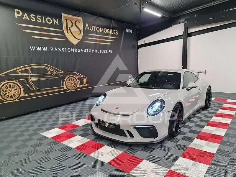 2018 Porsche 911