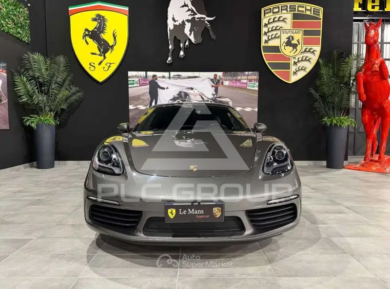 2018 Porsche Cayman