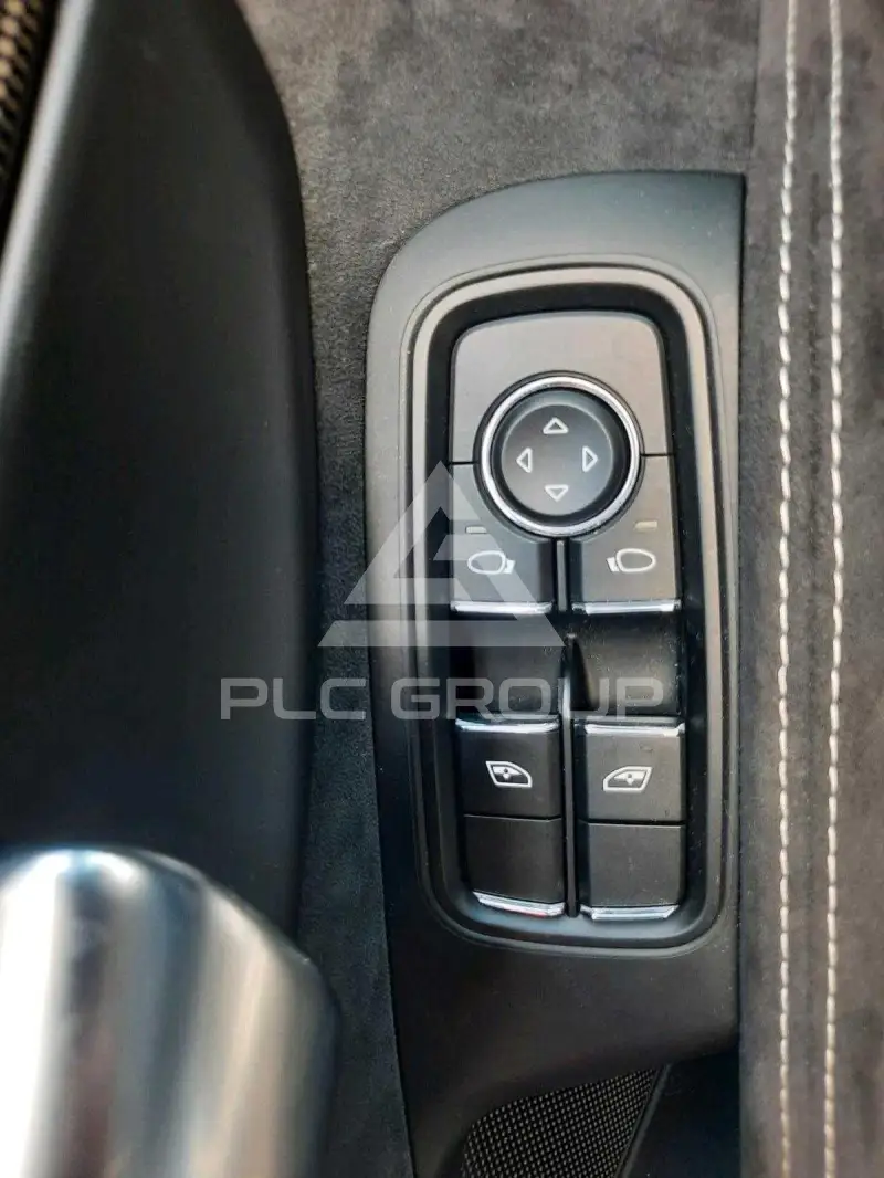 2018 Porsche Cayman