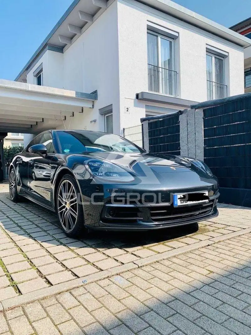 2018 Porsche Panamera