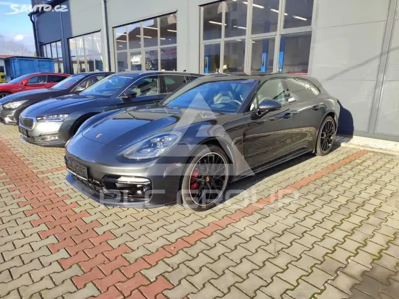 2018 Porsche Panamera