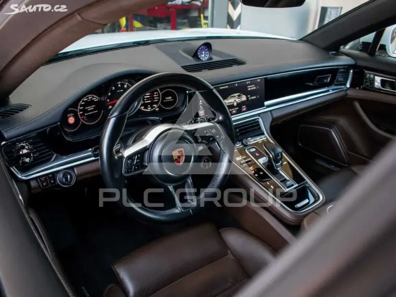 2018 Porsche Panamera