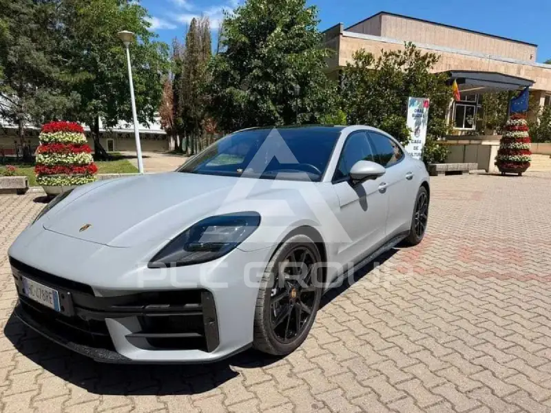 2018 Porsche Panamera