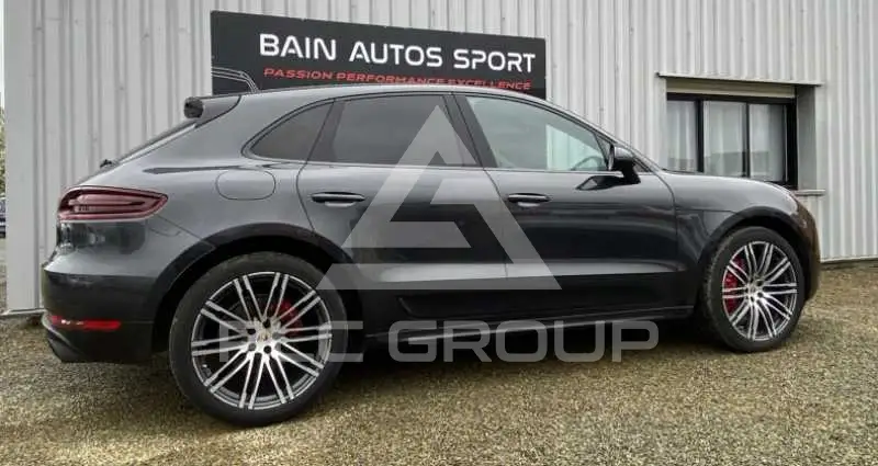 2018 Porsche MACAN