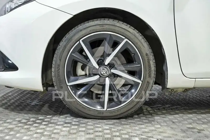 2018 Toyota AURIS